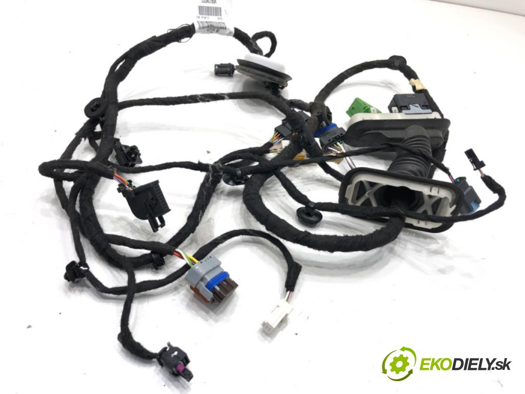 PEUGEOT 3008 SUV 2021 147 kW Hybrid4 (M45GBU) 1598 Káblovačka Dvere predný pravy 9837479380