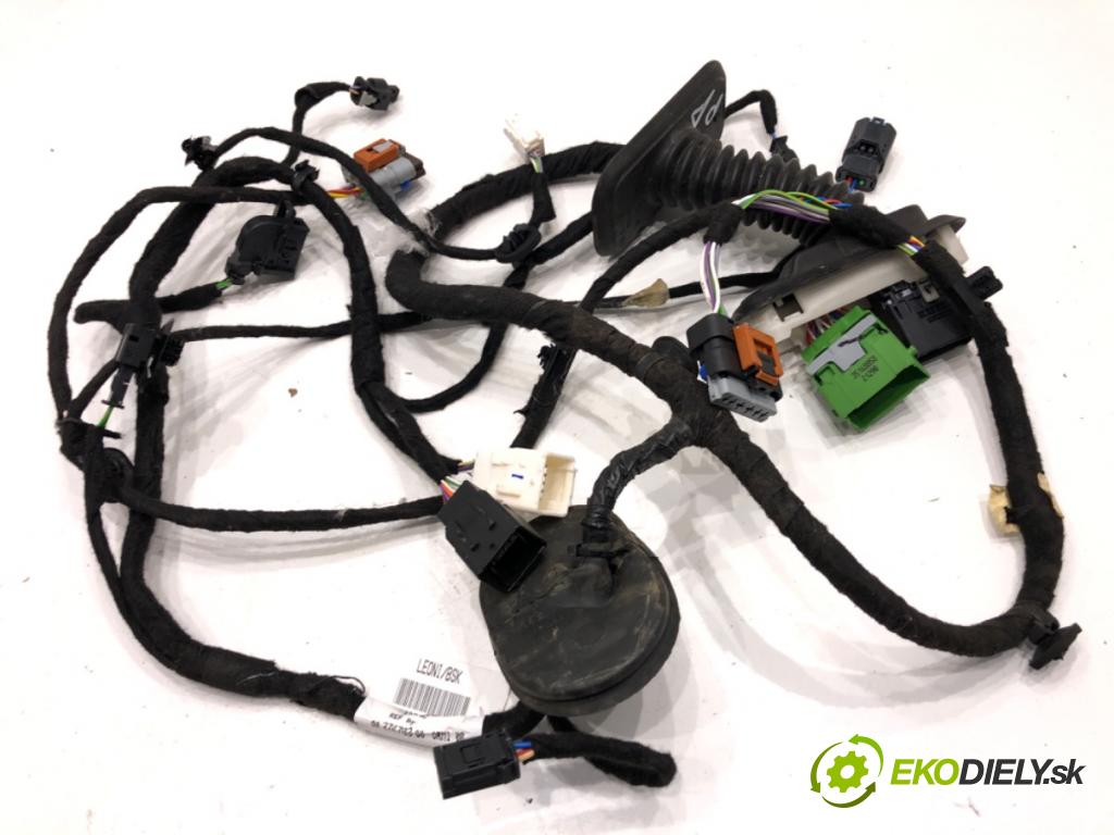 PEUGEOT 3008 SUV 2021 147 kW Hybrid4 (M45GBU) 1598 Káblovačka Dvere predný pravy 9837479380