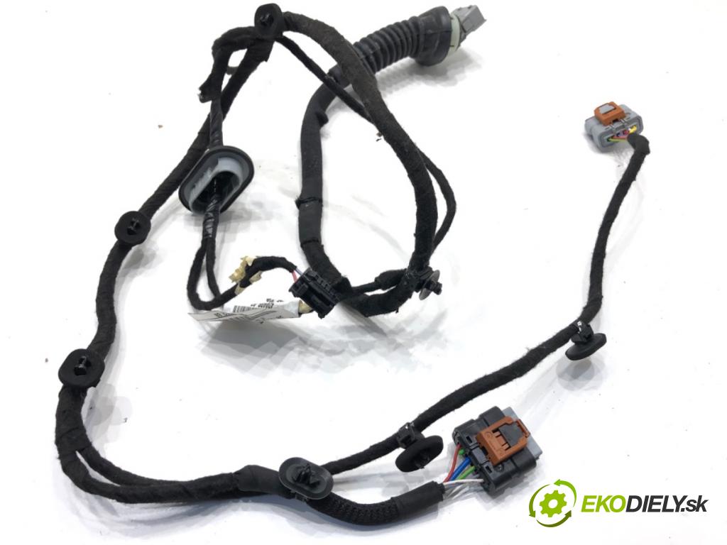 PEUGEOT 3008 SUV 2021 147 kW Hybrid4 (M45GBU) 1598 Káblovačka Dvere zad pravy 9829074380