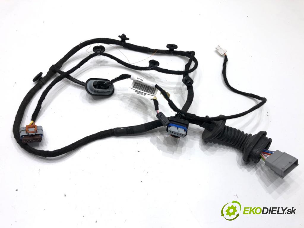 PEUGEOT 3008 SUV 2021 147 kW Hybrid4 (M45GBU) 1598 Káblovačka Dvere zad ľavy 9829074380