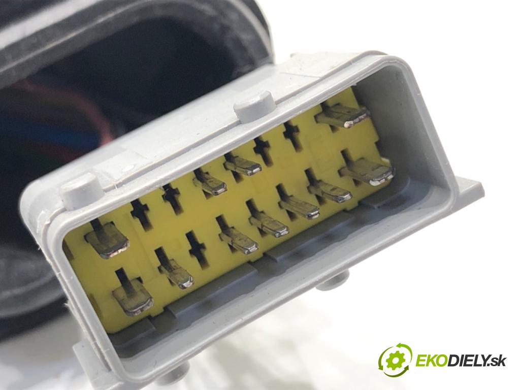 PEUGEOT 3008 SUV 2021 147 kW Hybrid4 (M45GBU) 1598 Káblovačka Dvere zad ľavy 9829074380