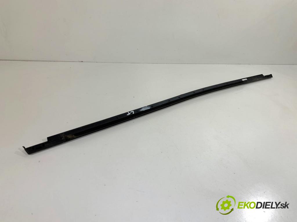 PEUGEOT 3008 SUV 2021 147 kW Hybrid4 (M45GBU) 1598 Lišta Sbírání: zad ľavy