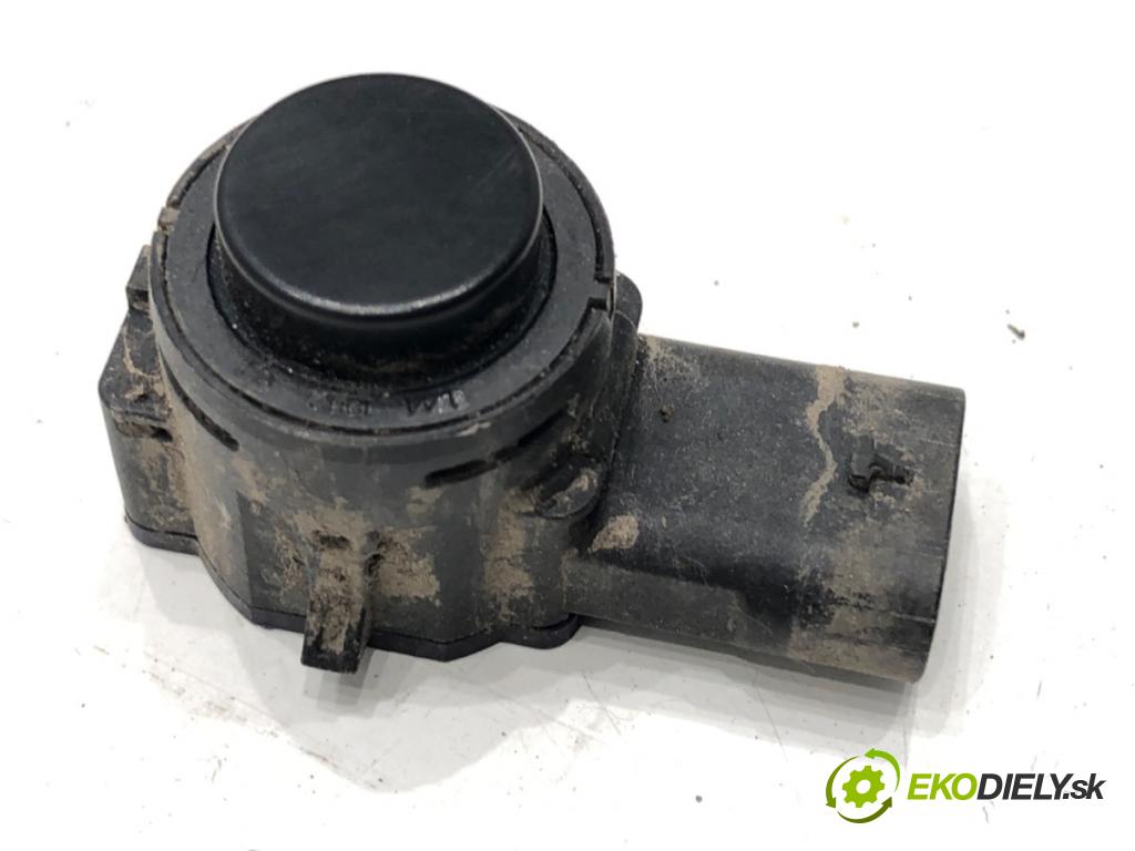 PEUGEOT 3008 SUV 2021 147 kW Hybrid4 (M45GBU) 1598 Snímač PDC 9827917377