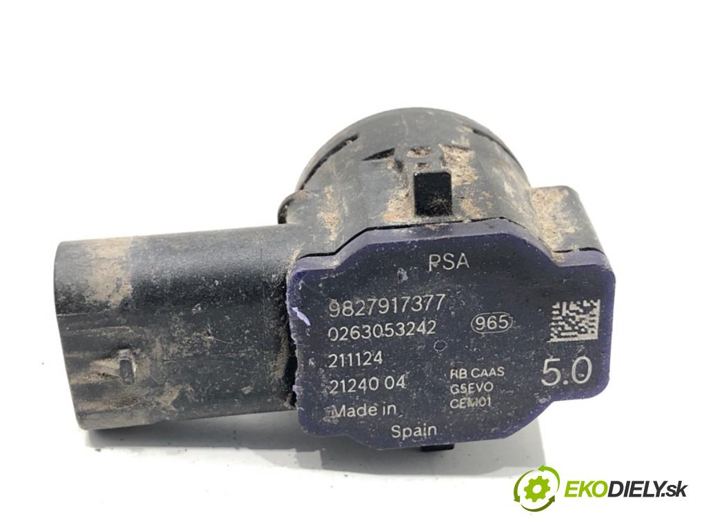 PEUGEOT 3008 SUV 2021 147 kW Hybrid4 (M45GBU) 1598 Snímač PDC 9827917377