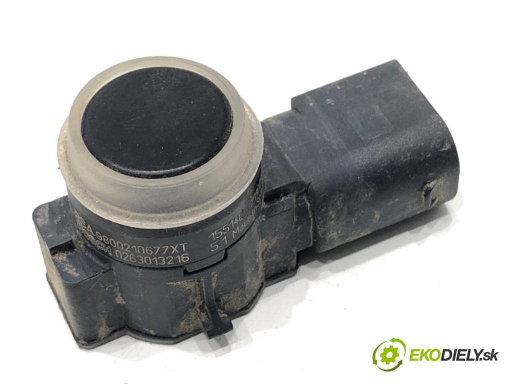 PEUGEOT 3008 SUV 2021 147 kW Hybrid4 (M45GBU) 1598 Snímač PDC 9800210677XT