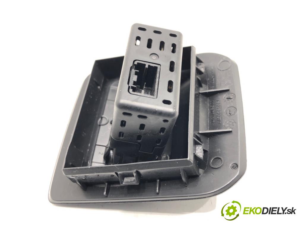 PEUGEOT 3008 SUV 2021 147 kW Hybrid4 (M45GBU) 1598 HNÍZDO: USB 9836536377