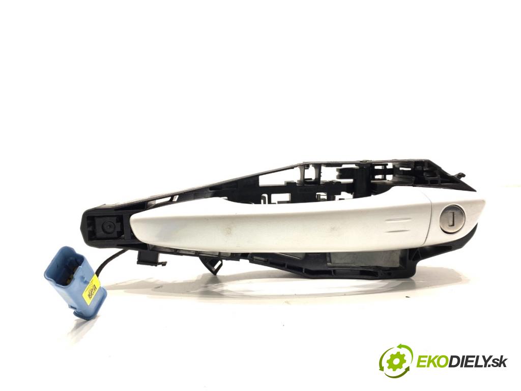 PEUGEOT 3008 SUV 2021 147 kW Hybrid4 (M45GBU) 1598 Kľučka vonkajšia ľavy predný 