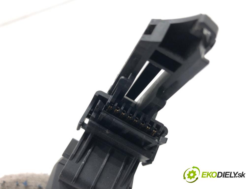 PEUGEOT 3008 SUV 2021 147 kW Hybrid4 (M45GBU) 1598 Prepínač tempomatu 98133623ZD