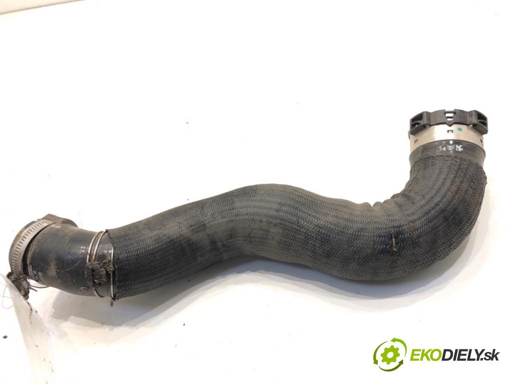 PEUGEOT 3008 SUV 2021 147 kW Hybrid4 (M45GBU) 1598 Rúra vzduchu 9820115580