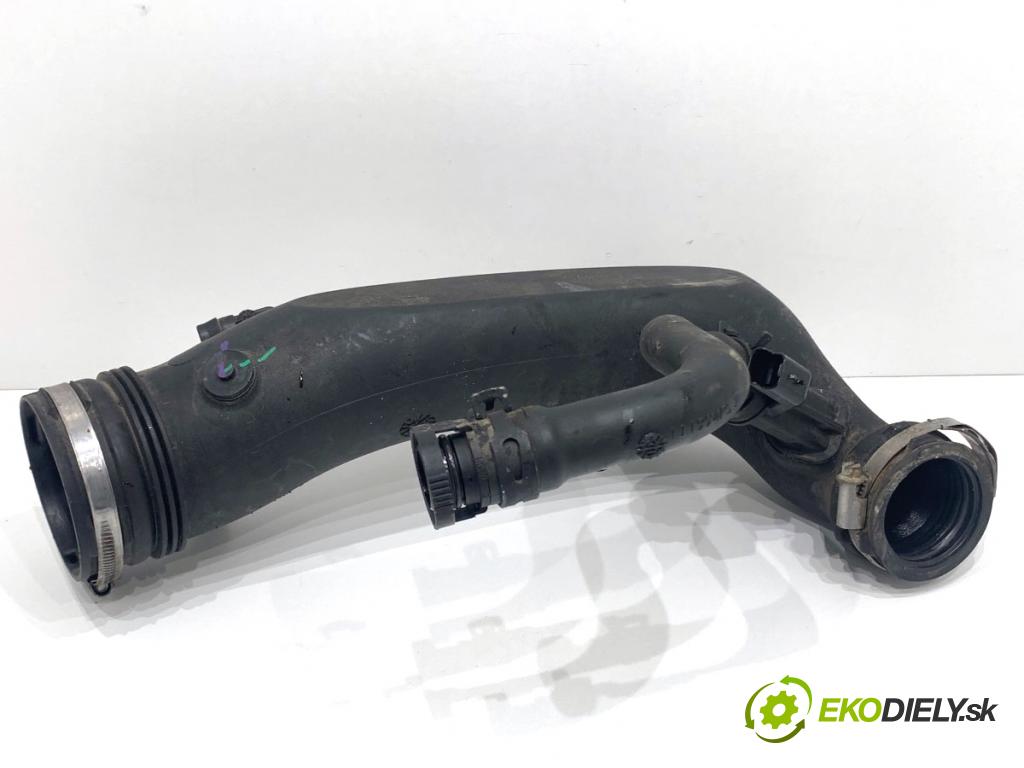 PEUGEOT 3008 SUV 2021 147 kW Hybrid4 (M45GBU) 1598 Rúra vzduchu 9834735780