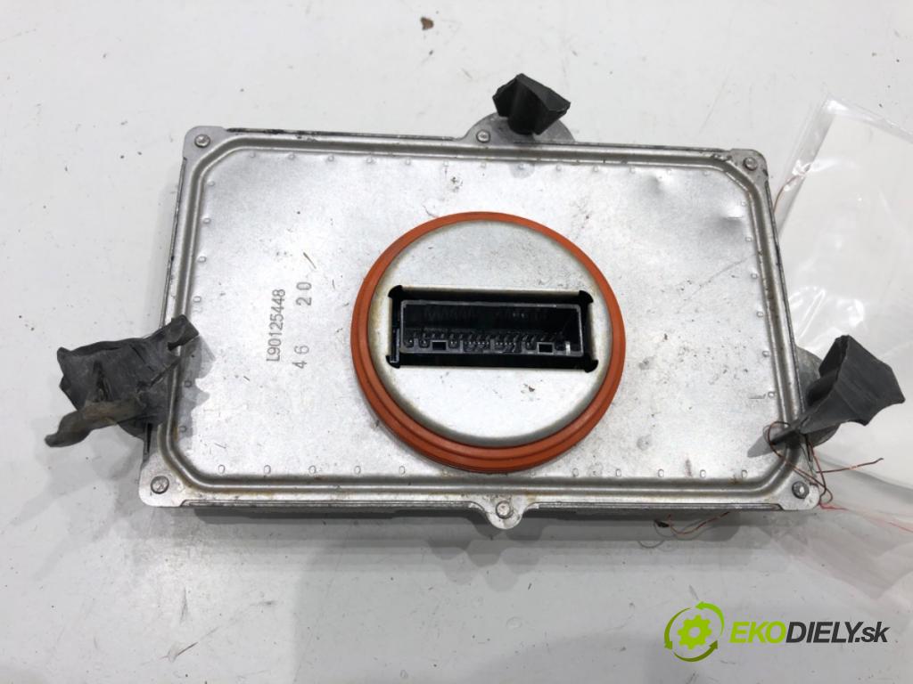 PEUGEOT 3008 SUV 2021 147 kW Hybrid4 (M45GBU) 1598 Menič LED L90208152