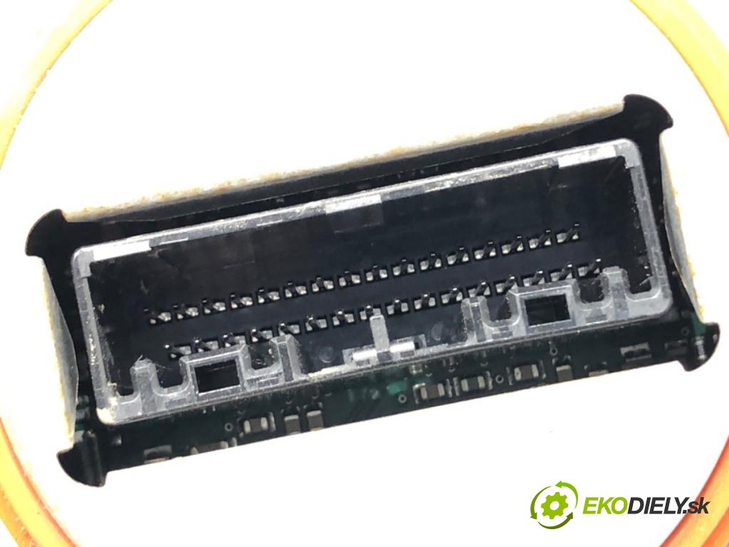 PEUGEOT 3008 SUV 2021 147 kW Hybrid4 (M45GBU) 1598 Menič LED L90208152