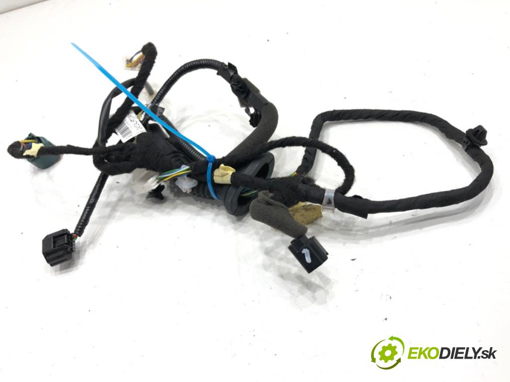 NISSAN MICRA K14 liftback 2020 74 kW 1.0 IG-T 100 999 Káblovačka Dvere predný pravy 24124HM11A