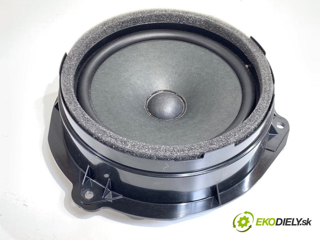 CUPRA FORMENTOR SUV 2023 228 kW 2.0 TSI 4Drive 1984 reproduktor Dvere zad pravy 4K9035411A