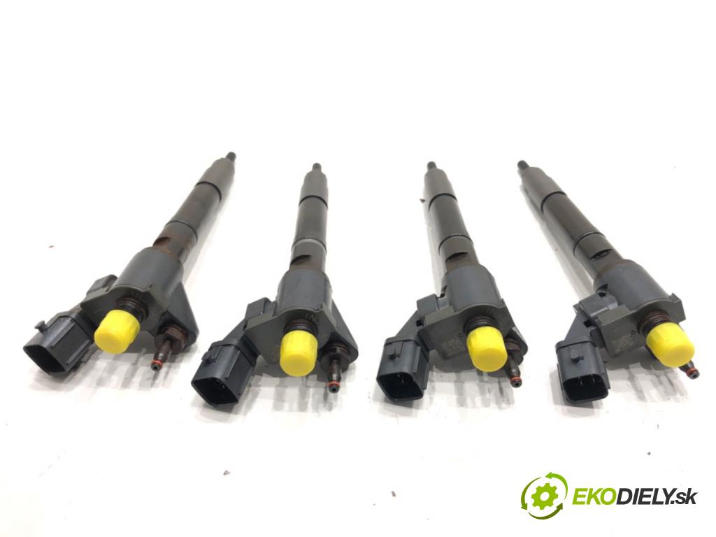 VOLVO XC60 II SUV 2020 173 kW B5 Mild-Hybrid AWD 1969 vstřikovací ventily 31432836