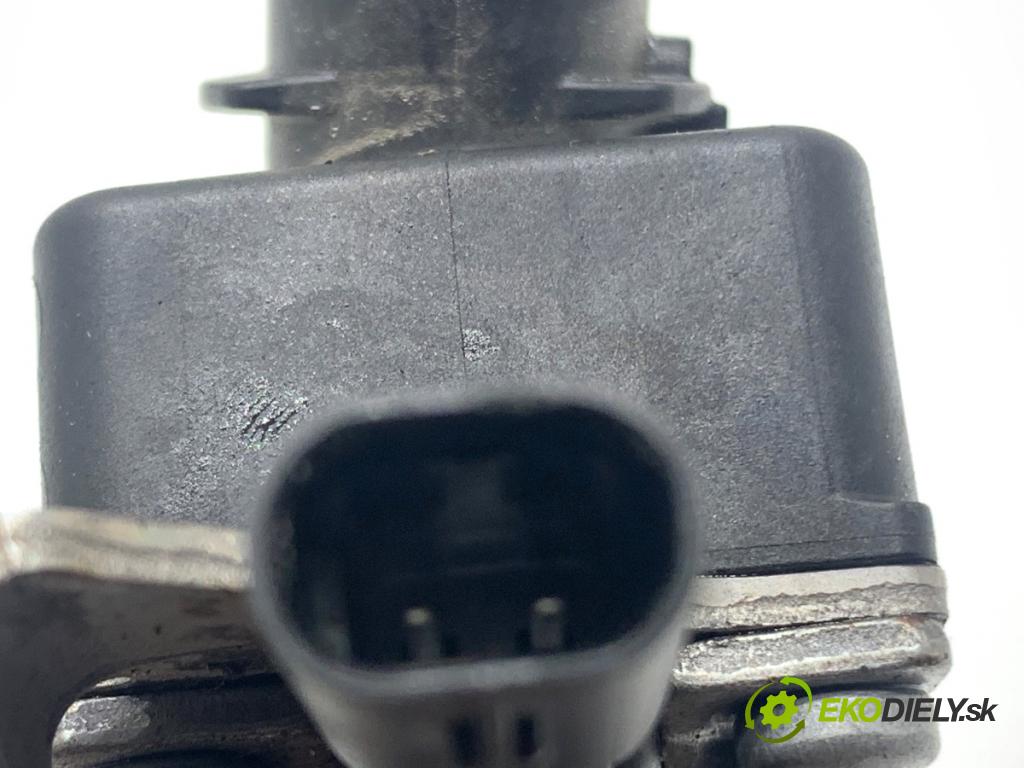 VOLVO XC60 II SUV 2020 173 kW B5 Mild-Hybrid AWD 1969 DALŠÍ: Pumpa vody 32222660 (Vodná pumpa)