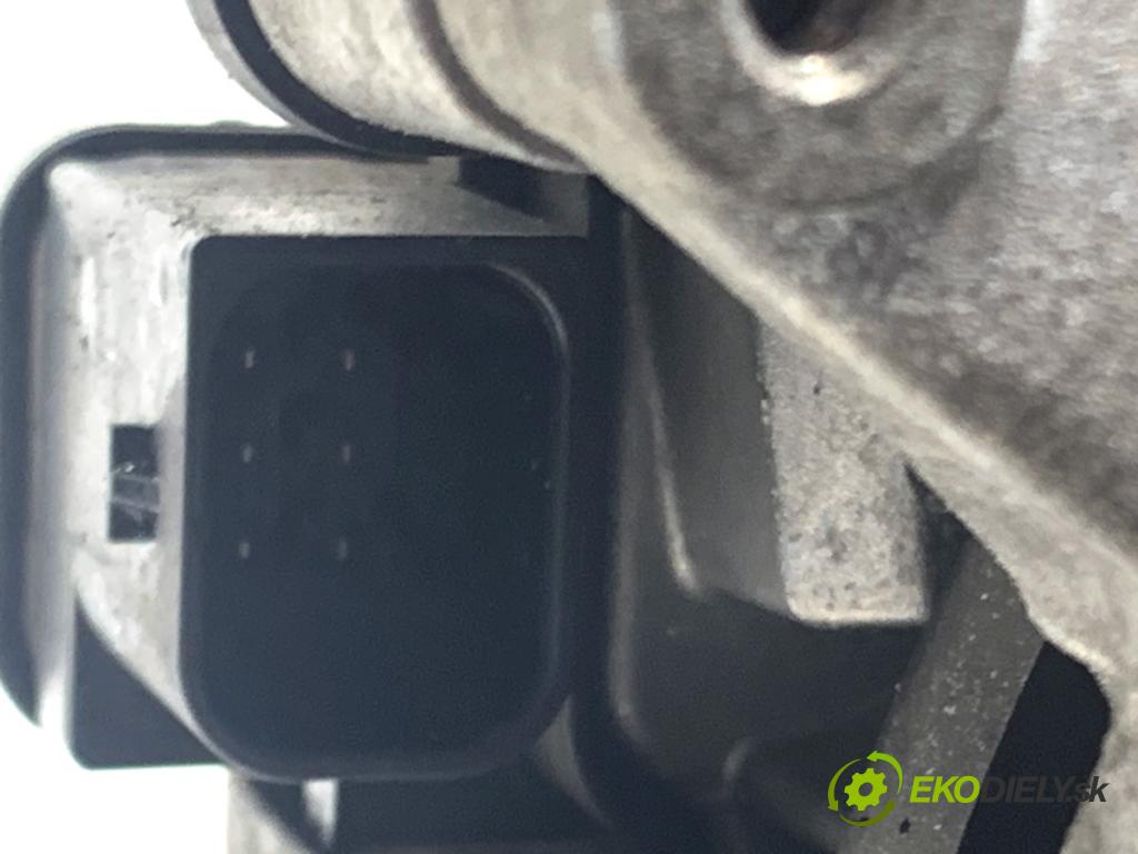 VOLVO XC60 II SUV 2020 173 kW B5 Mild-Hybrid AWD 1969 Alternátor 32300720 (Alternátor)