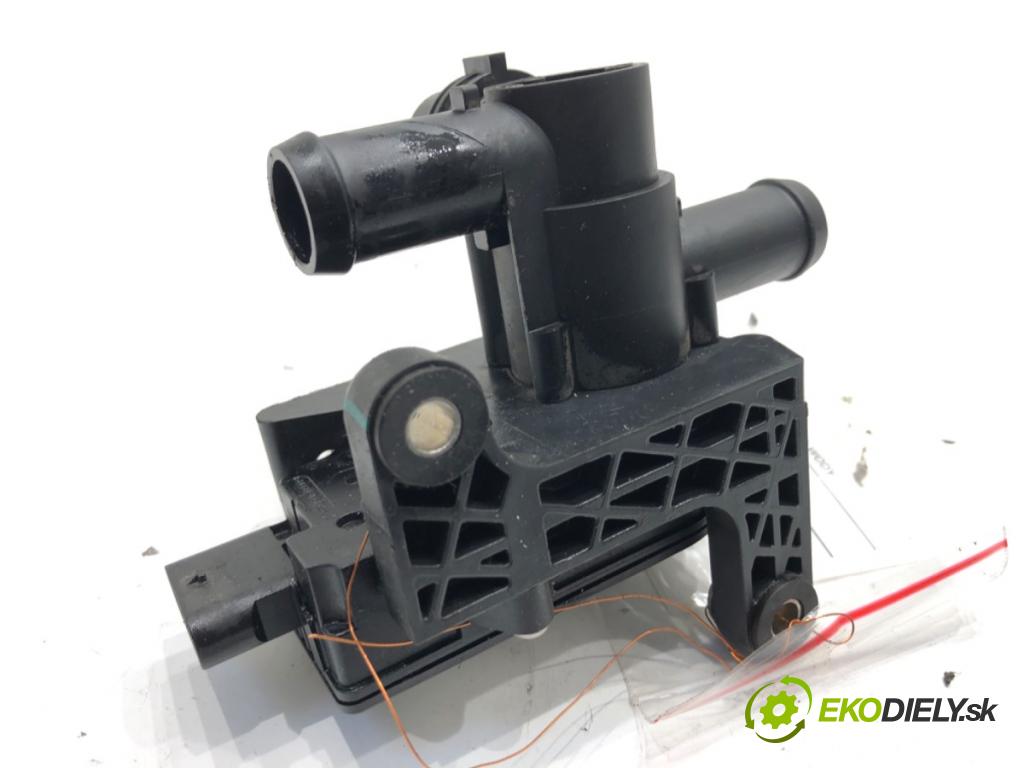 VOLVO XC60 II SUV 2020 173 kW B5 Mild-Hybrid AWD 1969 DALŠÍ: Pumpa vody 32317024 (Vodná pumpa)