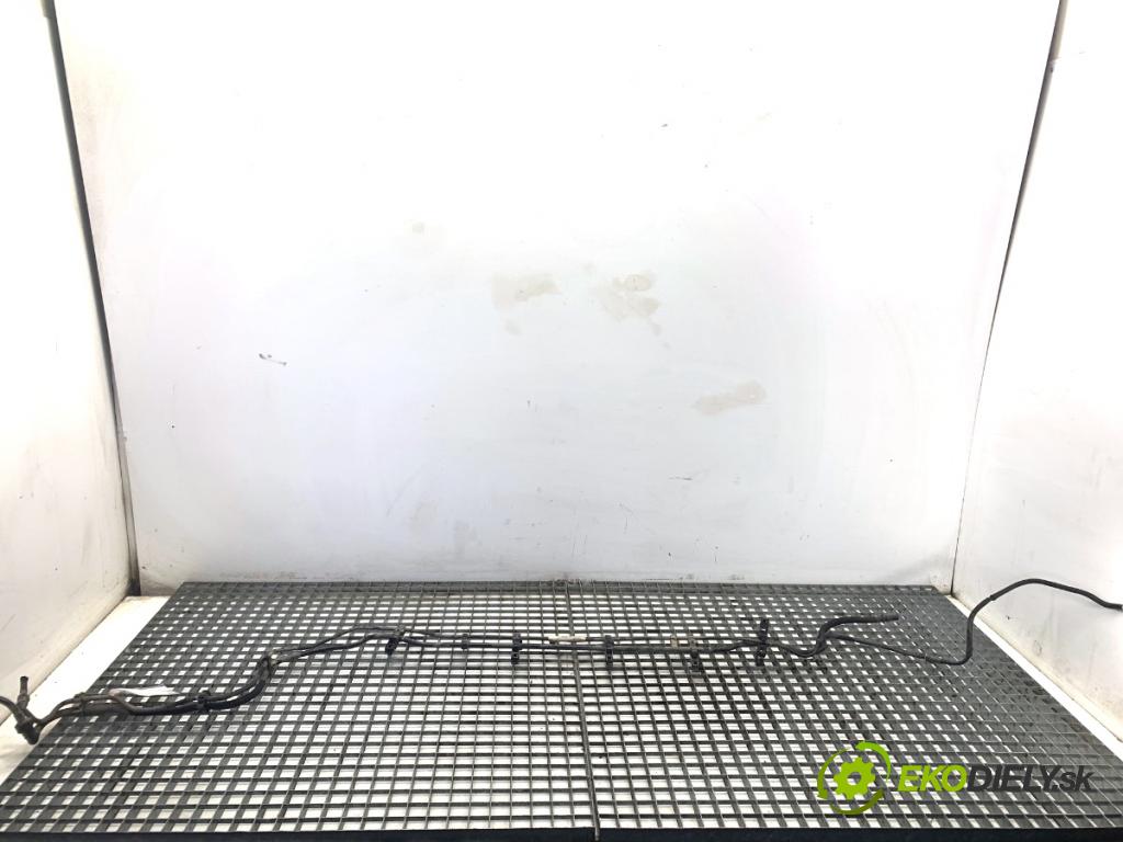 PEUGEOT 3008 SUV 2021 147 kW Hybrid4 (M45GBU) 1598 trubka PALIVO: 9823574080