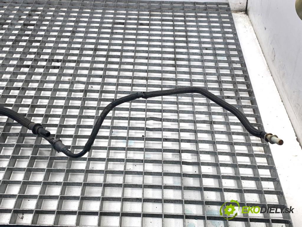 PEUGEOT 3008 SUV 2021 147 kW Hybrid4 (M45GBU) 1598 trubka PALIVO: 9823574080