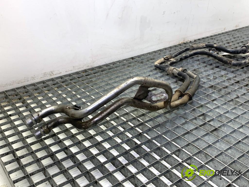 PEUGEOT 3008 SUV 2021 147 kW Hybrid4 (M45GBU) 1598 Rúra vody 9838767280