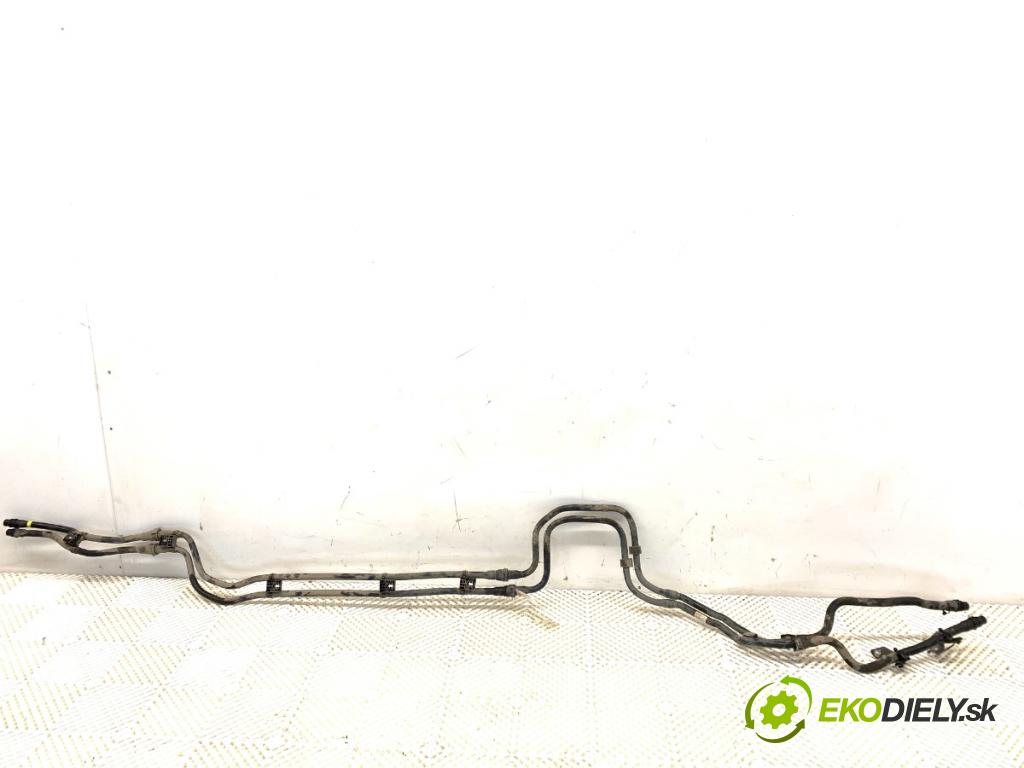 PEUGEOT 3008 SUV 2021 147 kW Hybrid4 (M45GBU) 1598 Rúra vody 10548000465