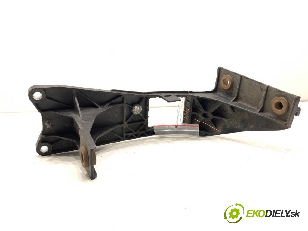 CUPRA FORMENTOR SUV 2023 228 kW 2.0 TSI 4Drive 1984 držiak chladiča vody pravy 5WA121212D