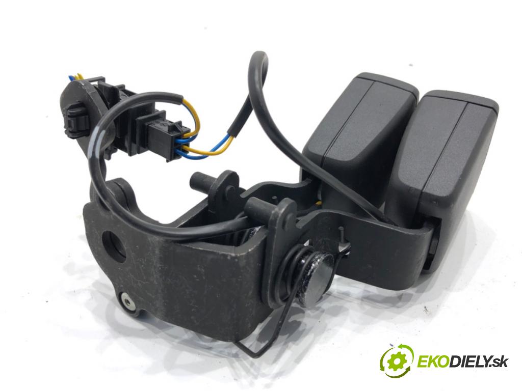 CUPRA FORMENTOR SUV 2023 228 kW 2.0 TSI 4Drive 1984 WPINKI Pinka PASA zad 5FA857739