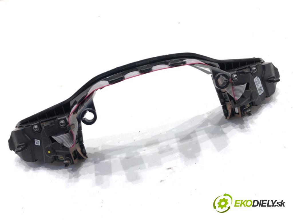 CUPRA FORMENTOR SUV 2023 228 kW 2.0 TSI 4Drive 1984 SPÍNAČE: volantu 5FA919719AD