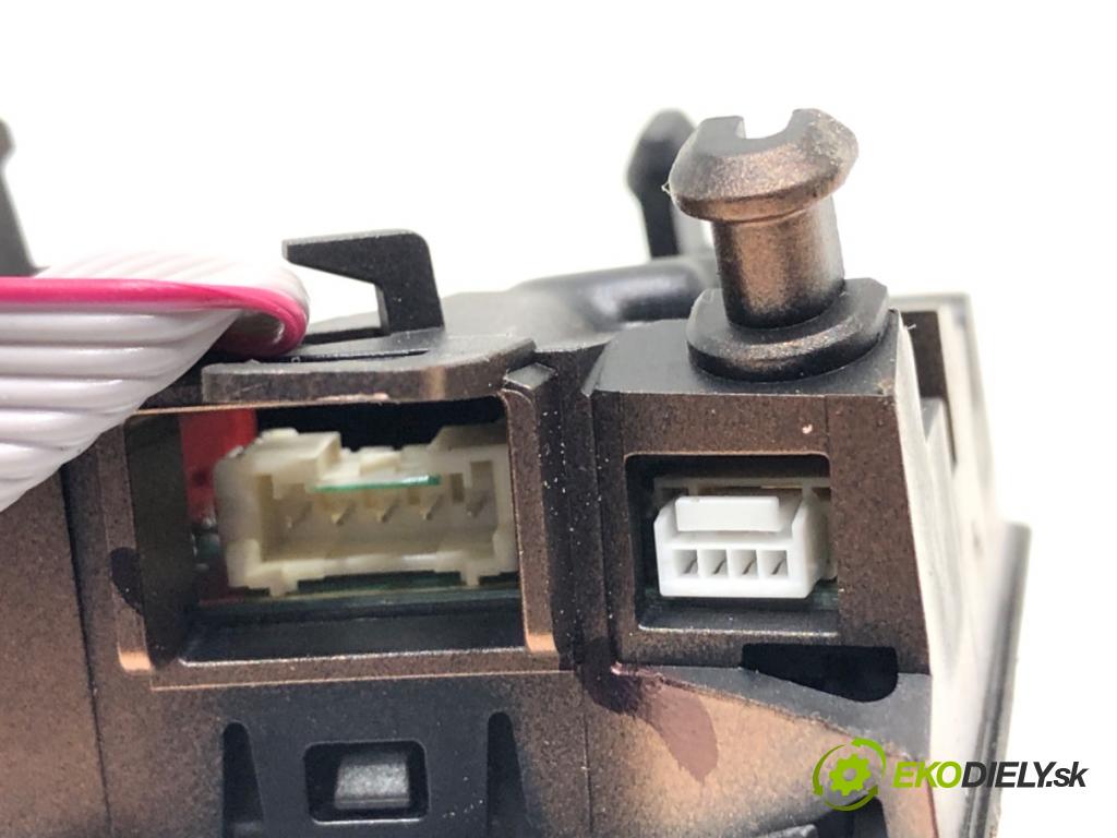 CUPRA FORMENTOR SUV 2023 228 kW 2.0 TSI 4Drive 1984 SPÍNAČE: volantu 5FA919719AD