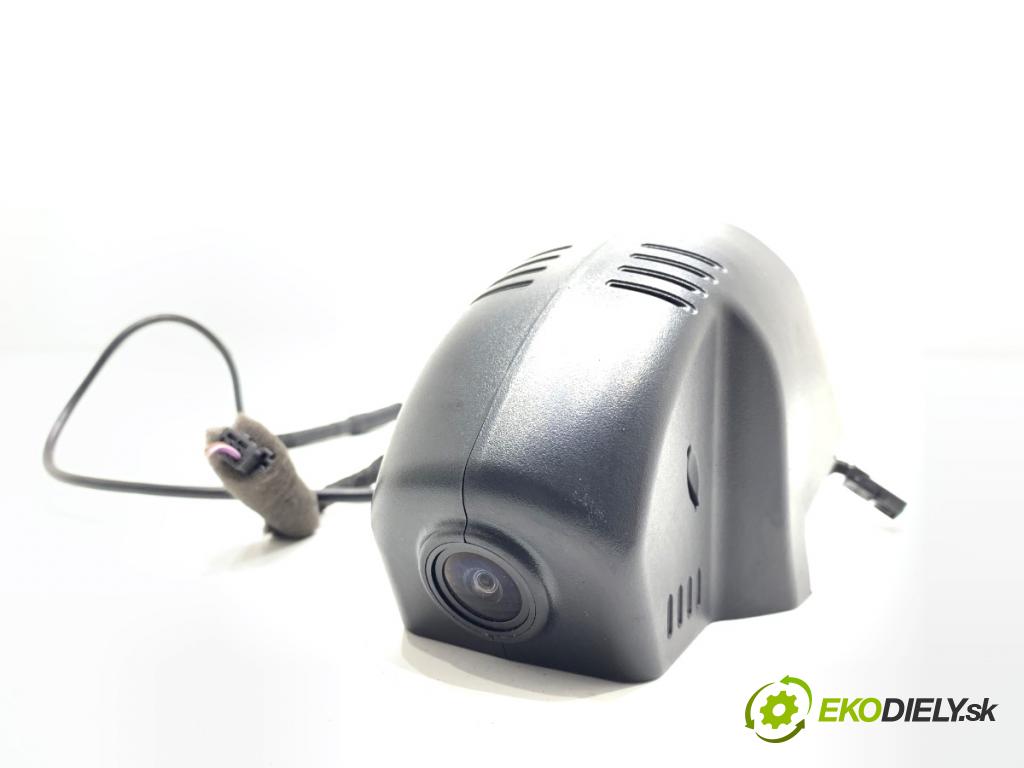 CUPRA FORMENTOR SUV 2023 228 kW 2.0 TSI 4Drive 1984 KAMERA okna PŘEDNÍ 