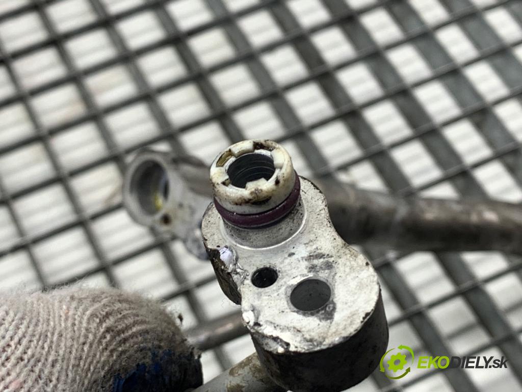 BMW F34 liftback 2015 140 kW 320 d 1995 rúrka klimatizácie 9337125 (Rúrka klimatizácie)