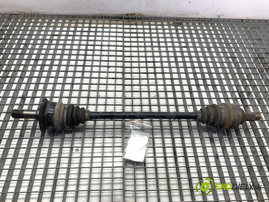 BMW F34 liftback 2015 140 kW 320 d 1995 Poloos pravy zad 7597682