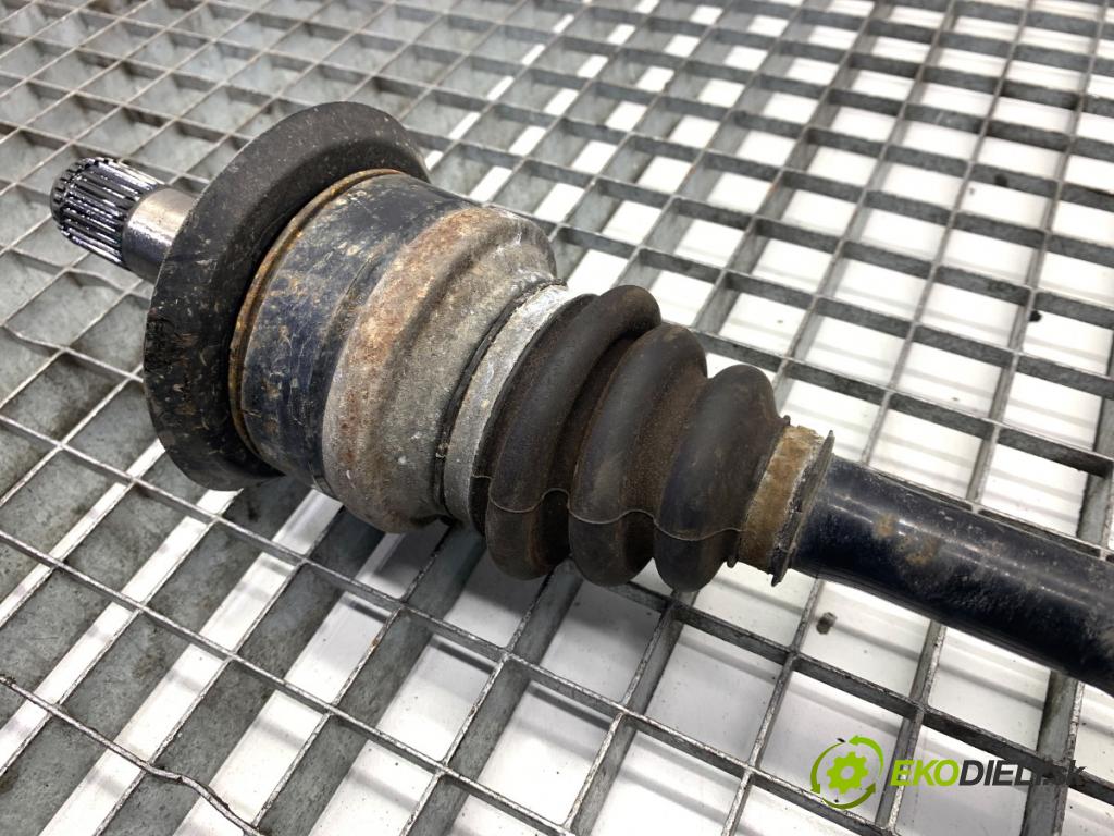 BMW F34 liftback 2015 140 kW 320 d 1995 Poloos pravy zad 7597682