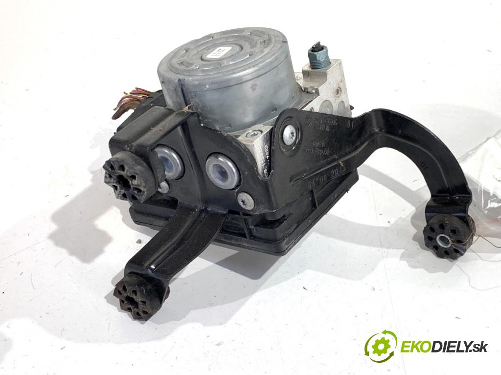 BMW F34 liftback 2015 140 kW 320 d 1995 Pumpa ABS 6871111 (Pumpa ABS)