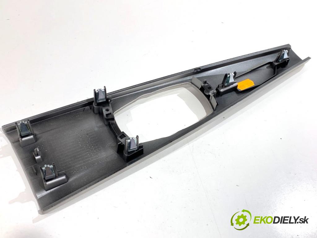 BMW F34 liftback 2015 140 kW 320 d 1995 lišty kryt 9231206 8046058 (Lišta)