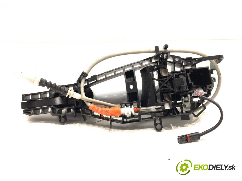 BMW F34 liftback 2015 140 kW 320 d 1995 Kľučka vonkajšia pravy zad