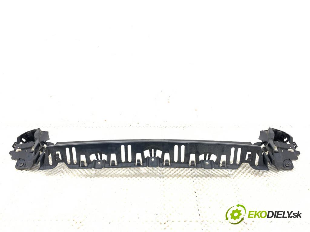 BMW F34 liftback 2015 140 kW 320 d 1995 úchyt nárazníka zadní část středový 7293777