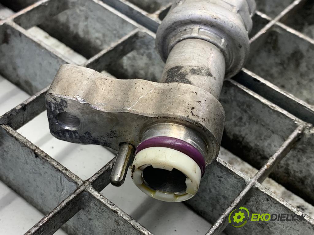 BMW F34 liftback 2015 140 kW 320 d 1995 rúrka klimatizácie 9337133 (Rúrka klimatizácie)