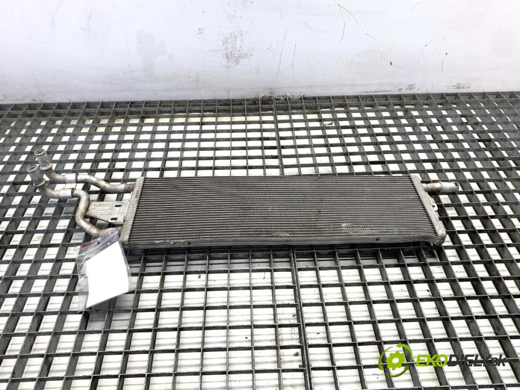 PEUGEOT 3008 SUV 2021 147 kW Hybrid4 (M45GBU) 1598 DALŠÍ: chladič vody 