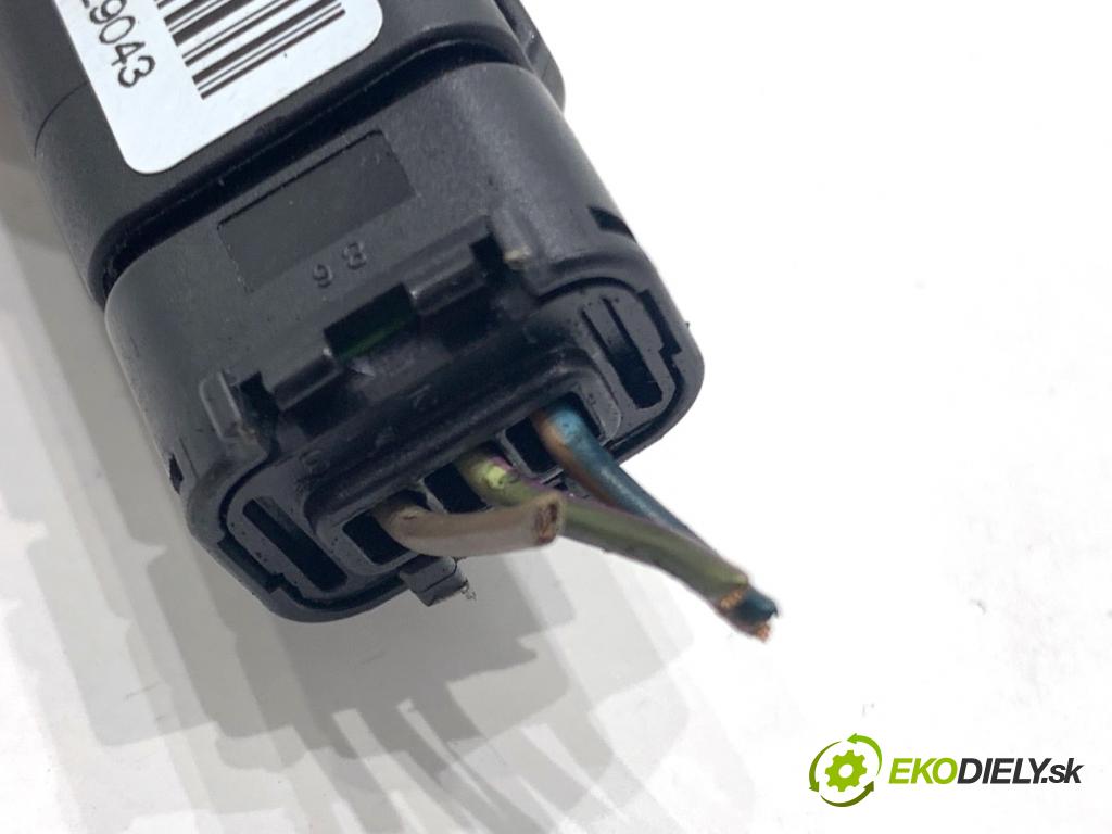 FORD KUGA II SUV 2014 120 kW 2.0 TDCi 4x4 1997 Snímač tlaku paliva 9663305480 (Snímač)