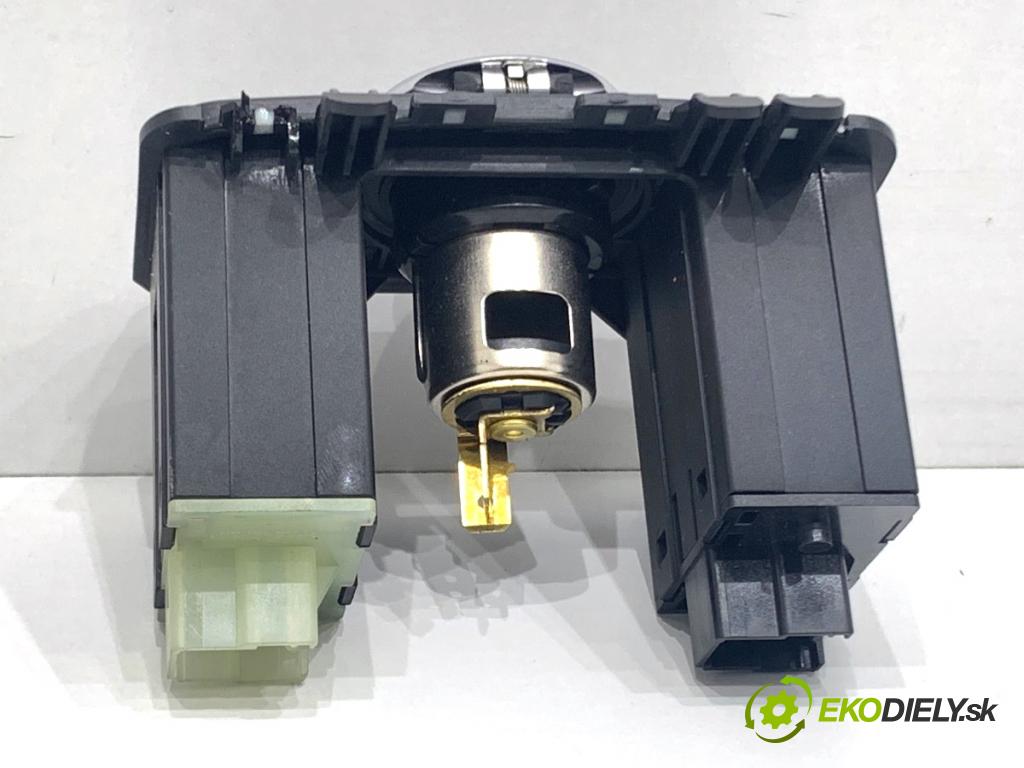 FORD KUGA II SUV 2014 120 kW 2.0 TDCi 4x4 1997 SPÍNAČE: ohrievania, vyhrievania sedačky CJ5T-19K314-BA