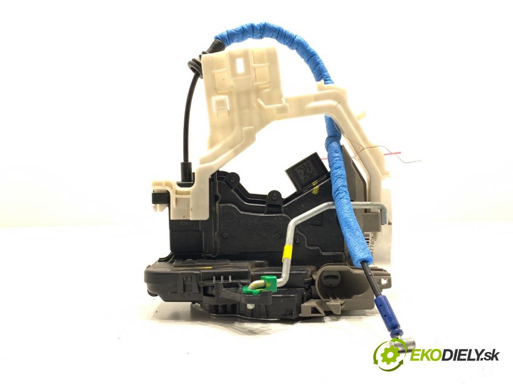 KIA CEED liftback 2022 88 kW 1.0 T-GDI 998 zámok Dvere ľavy predný 81310-J7010