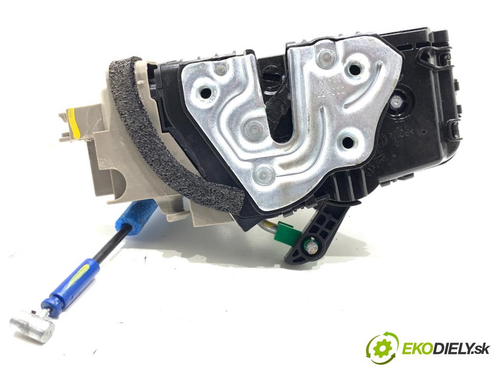 KIA CEED liftback 2022 88 kW 1.0 T-GDI 998 zámok Dvere ľavy predný 81310-J7010