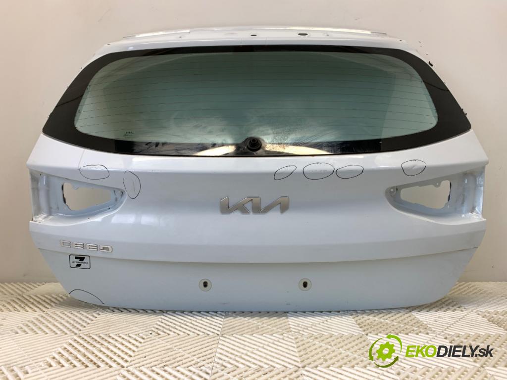 KIA CEED liftback 2022 88 kW 1.0 T-GDI 998 kapota zadní část WD