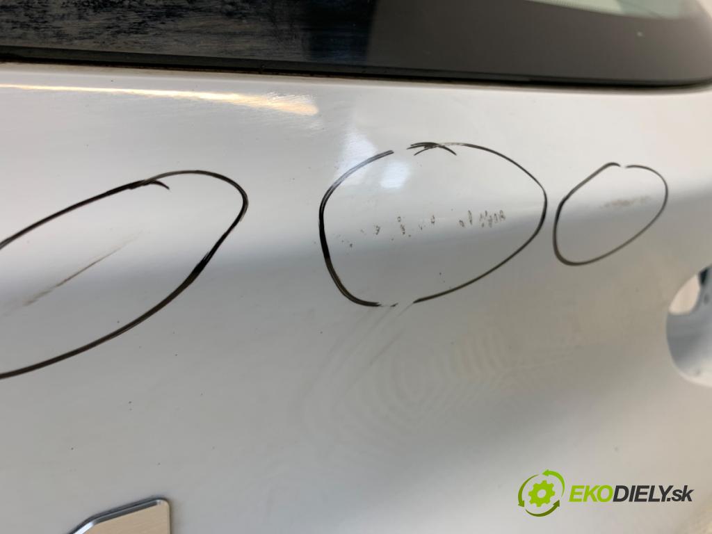 KIA CEED liftback 2022 88 kW 1.0 T-GDI 998 kapota zadní část WD