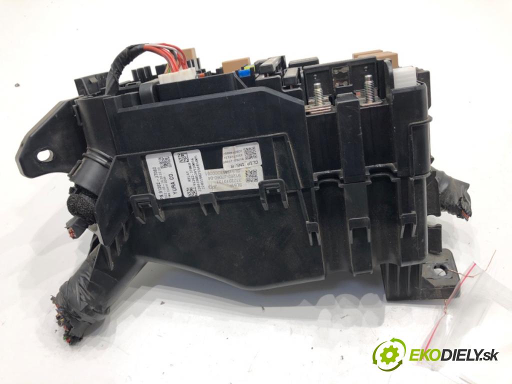 KIA CEED liftback 2022 88 kW 1.0 T-GDI 998 Skrinka poistková 91262-J7060 (Poistková skrinka)