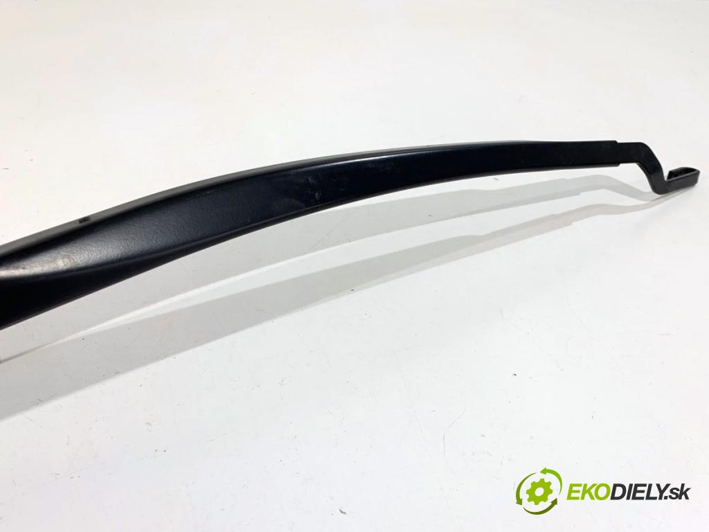 KIA CEED liftback 2022 88 kW 1.0 T-GDI 998 Rameno stierače pravy predný