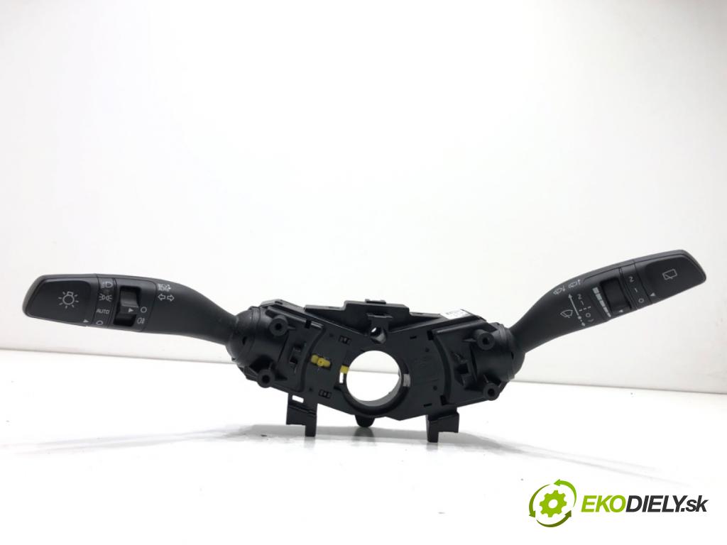 KIA CEED liftback 2022 88 kW 1.0 T-GDI 998 Prepínač kombinovaný 93404-J7850 (Prepínacie páčky pod volantom)