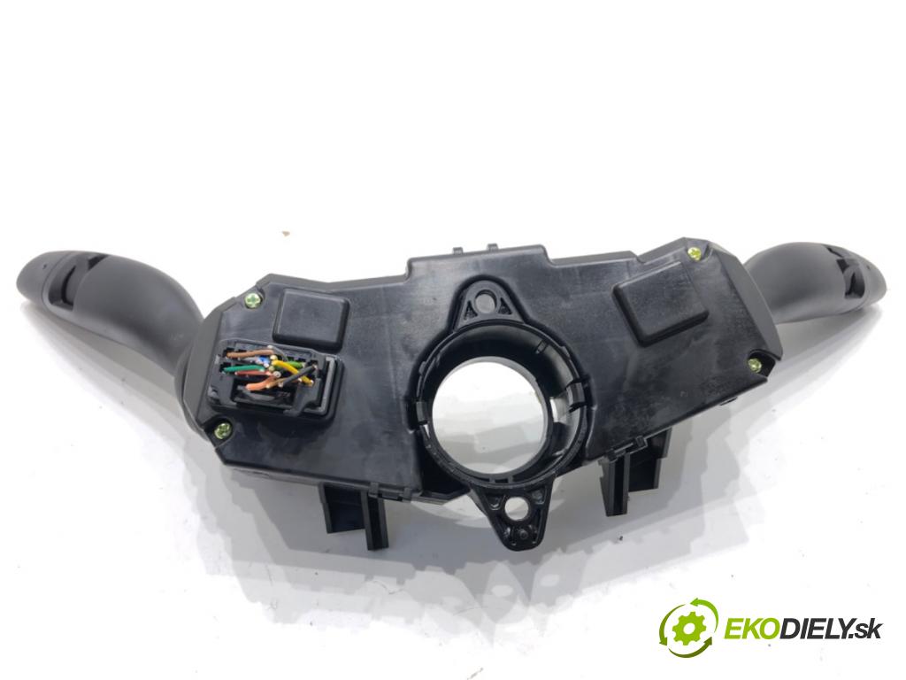 KIA CEED liftback 2022 88 kW 1.0 T-GDI 998 Prepínač kombinovaný 93404-J7850 (Prepínacie páčky pod volantom)